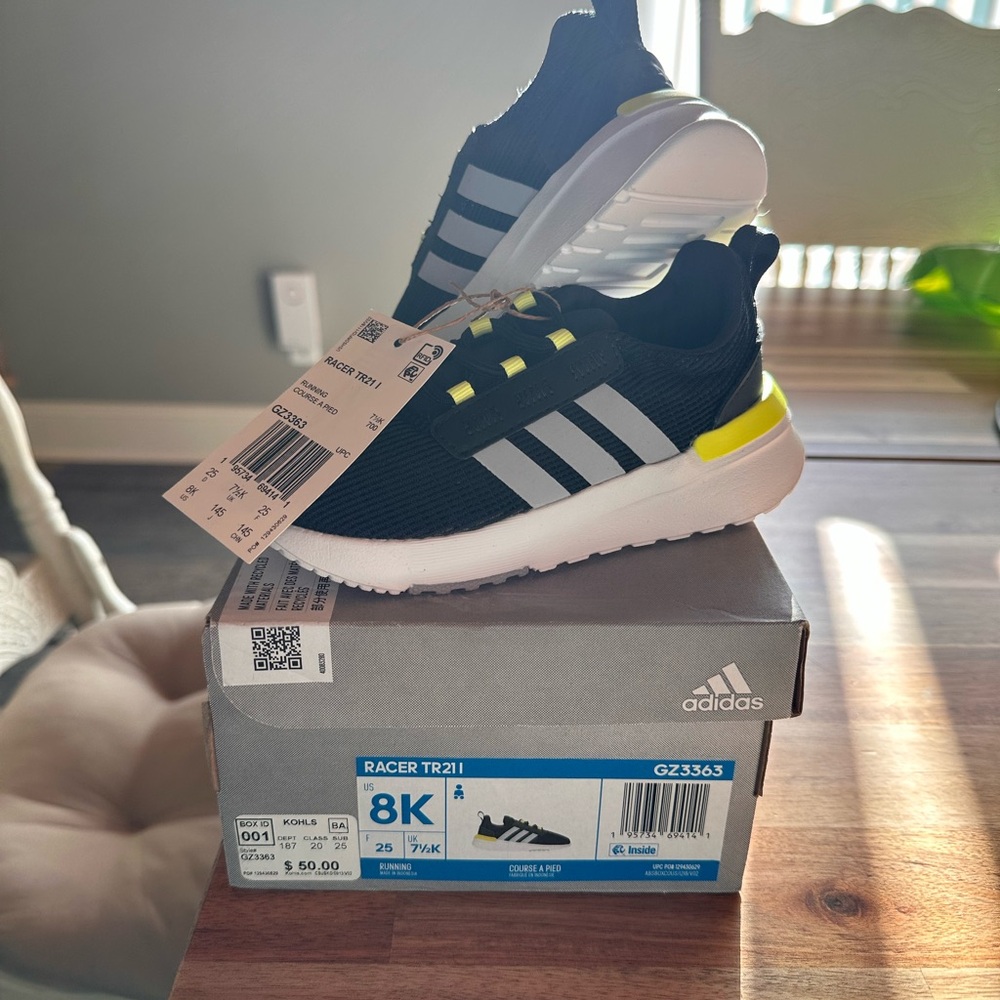 Toddler adidas size 8
